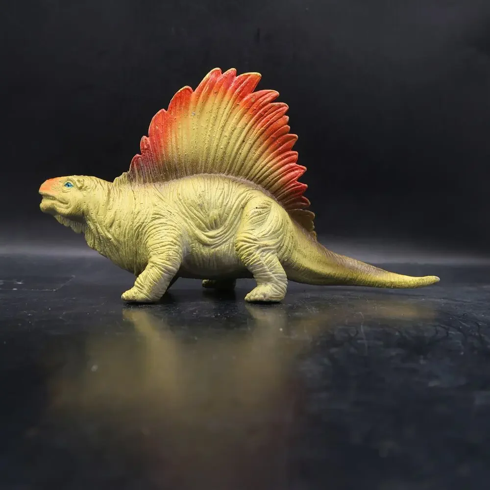 Dimetrodon Dinosaur Toy Figure Plastic 2000 Vintage 8 in Made in China 1072-P10